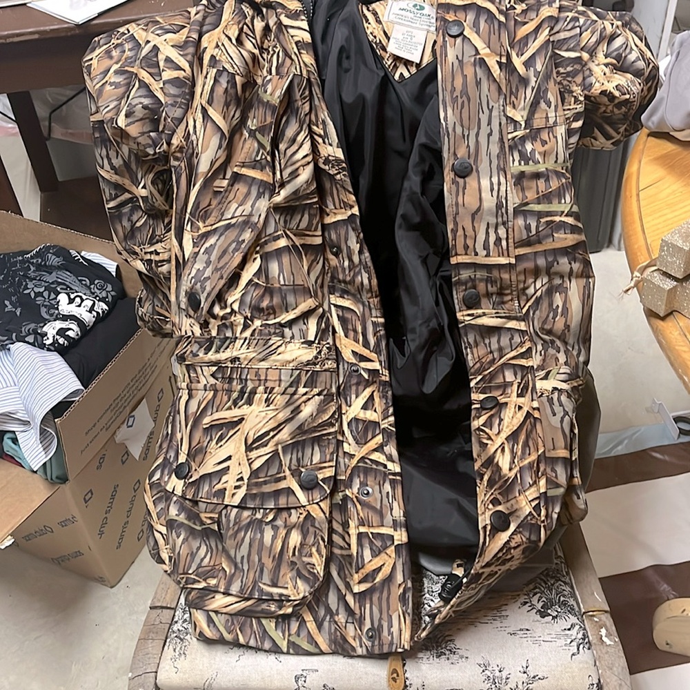 Men’s Mossyoak Hunting jacket NWOT